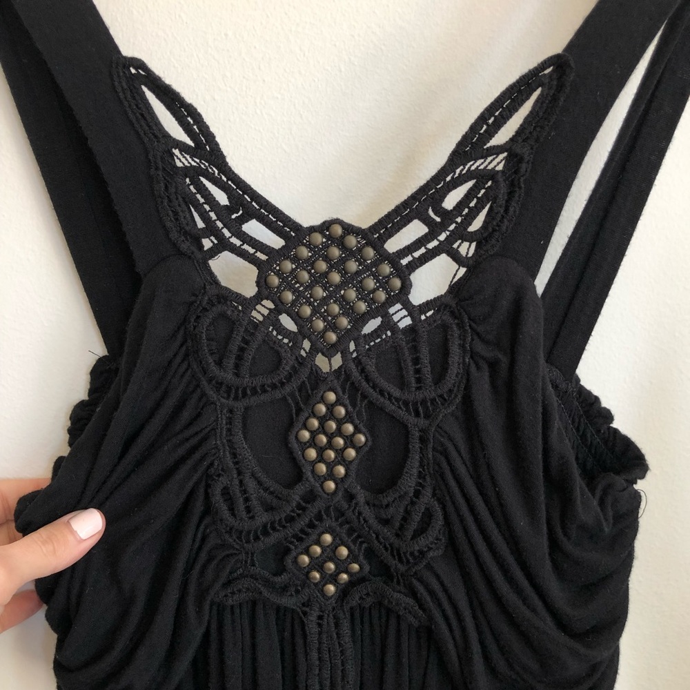 Daytrip Top Bundle: Flowy Black Sleeveless Top and Short Sleeve Top - Picture 3 of 11